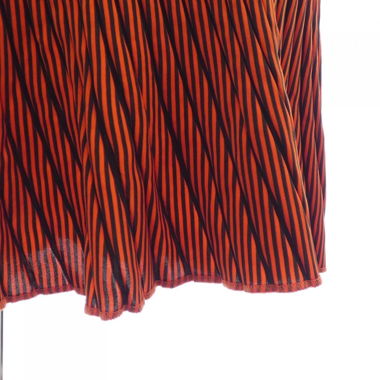 イッセイミヤケ ISSEY MIYAKE IM74FG505 スカート