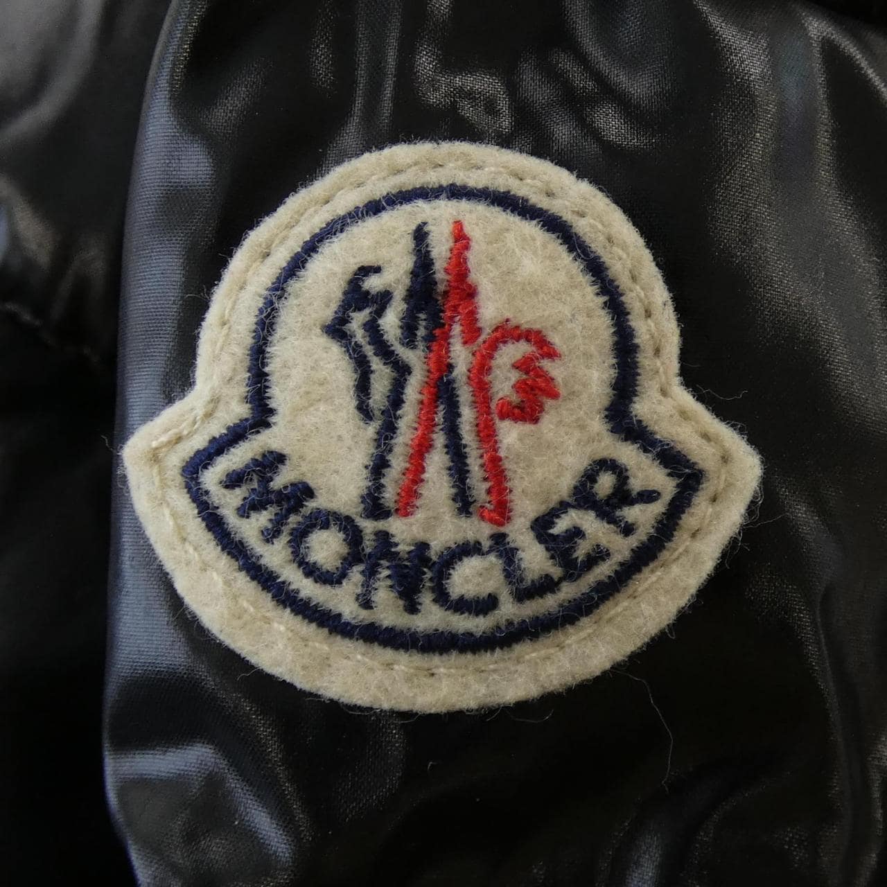 モンクレール MONCLER ダウンジャケット