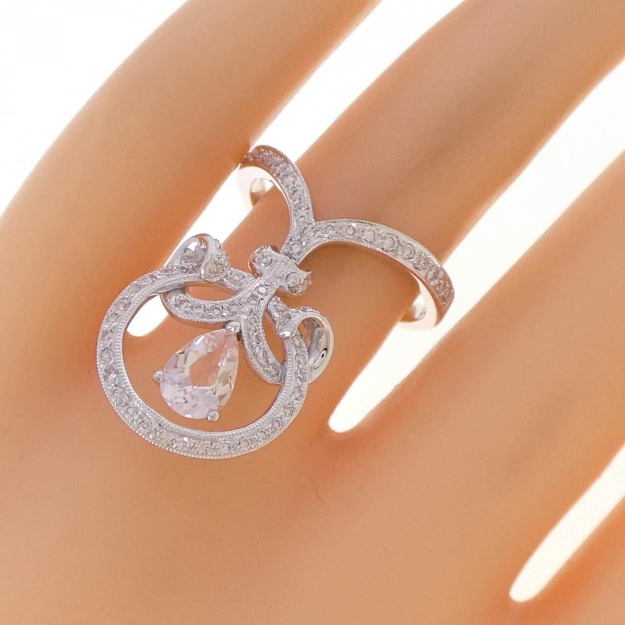 K18WG ベリル リング 0.63CT