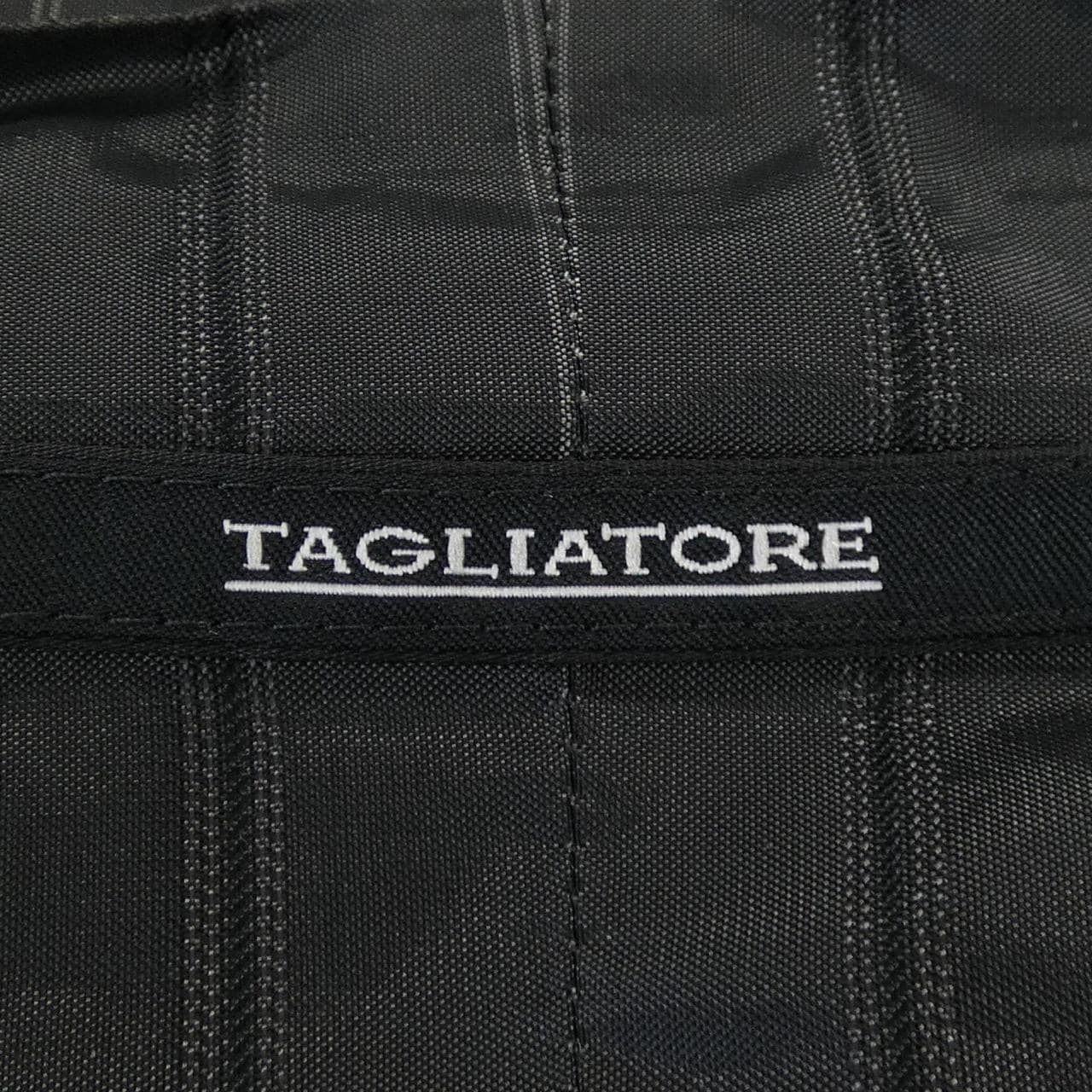 タリアトーレ TAGLIATORE ベスト