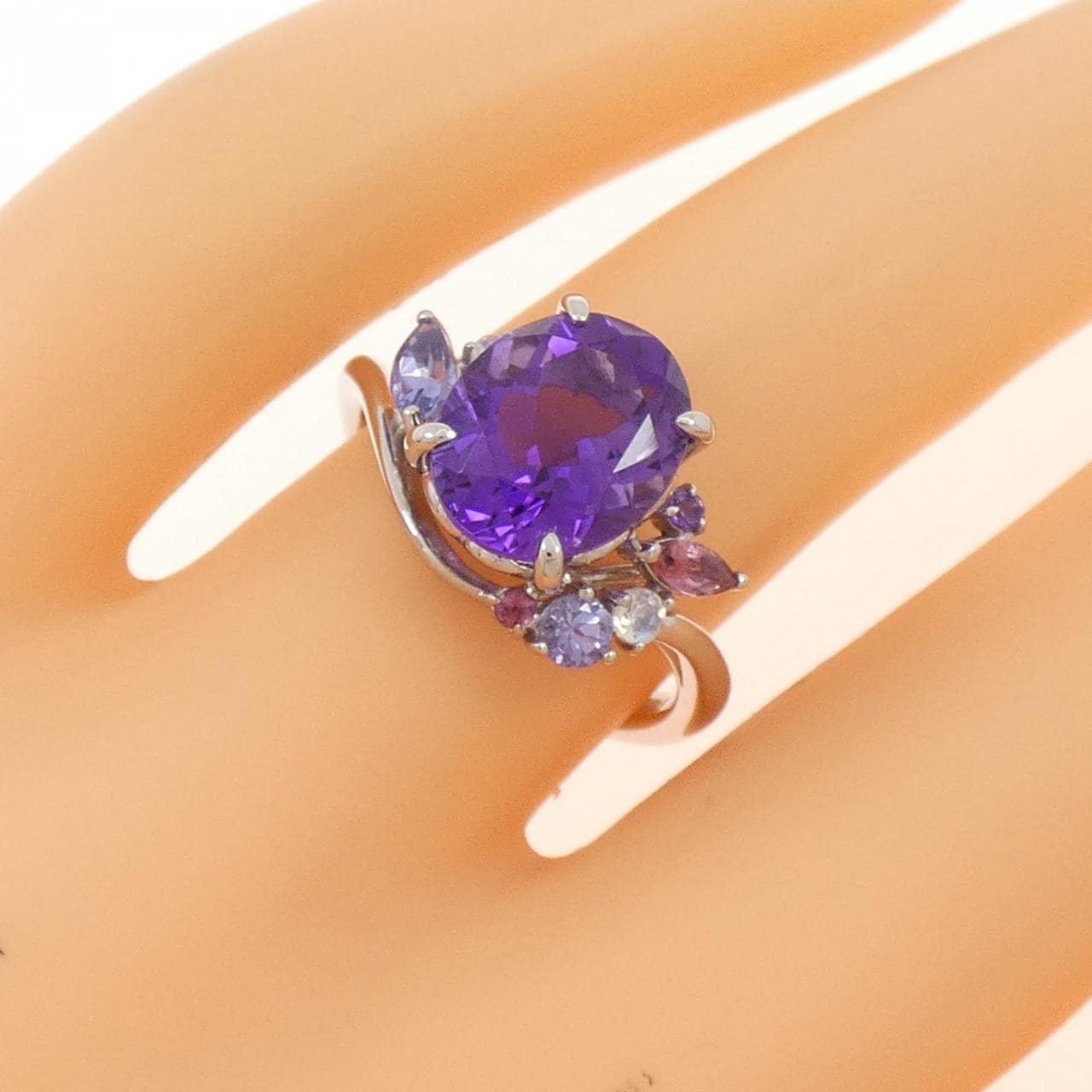 K18WG アメジスト リング 2.36CT