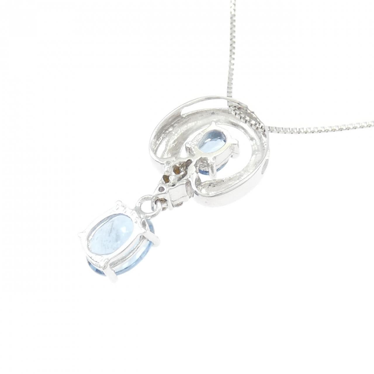 K18WG アクアマリン ネックレス 0.86CT