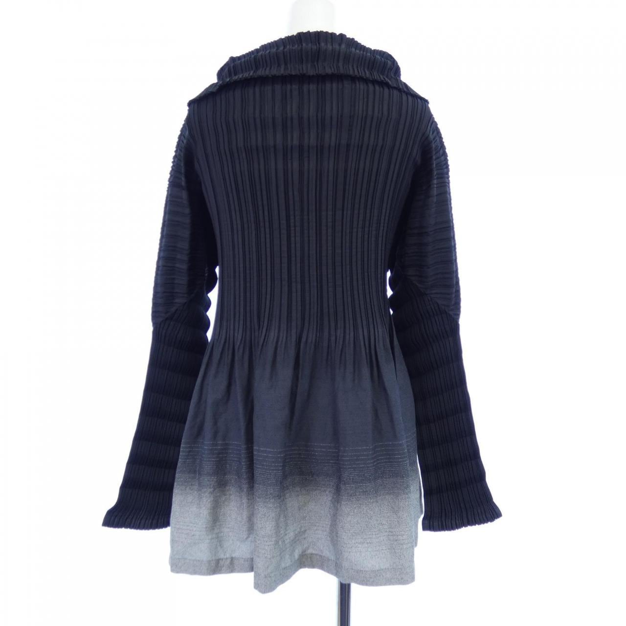 イッセイミヤケ ISSEY MIYAKE IM03FD703 カーディガン