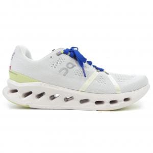 オン On スニーカー