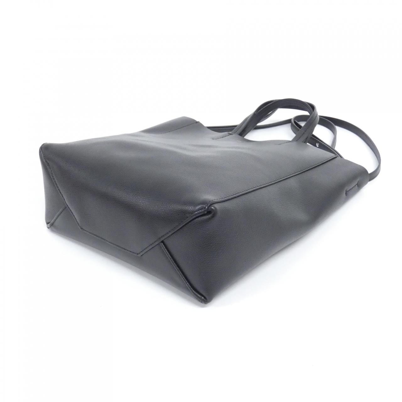 セリーヌ バーティカル カバ スモール 176183XBA バッグ