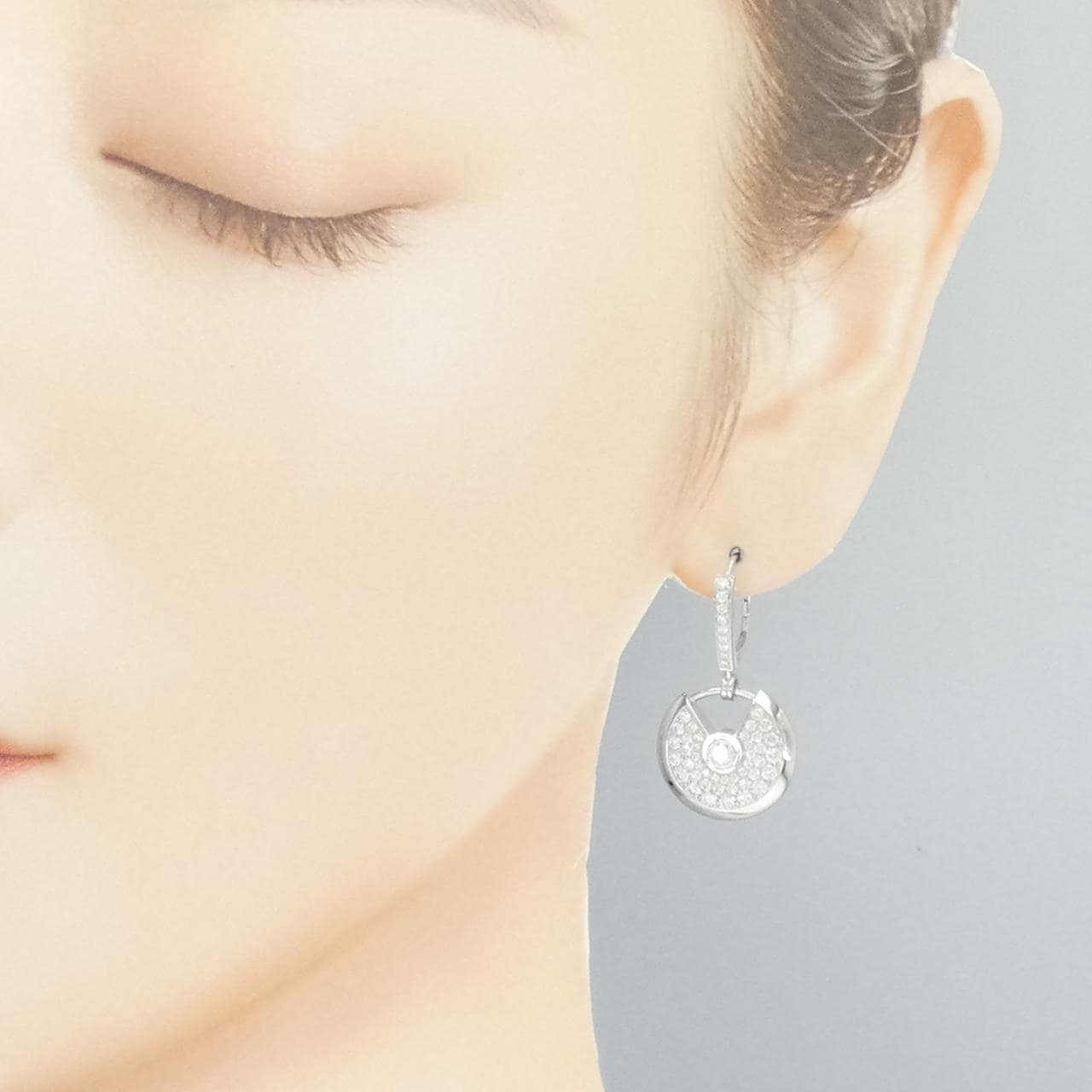 カルティエ アミュレット ピアス