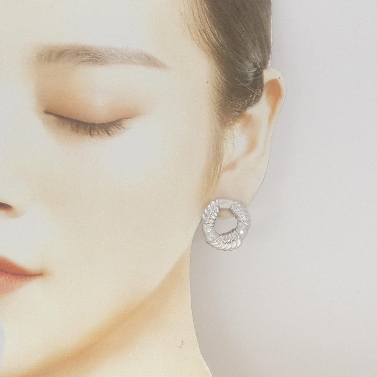 K14WG ダイヤモンド ピアス 0.06CT