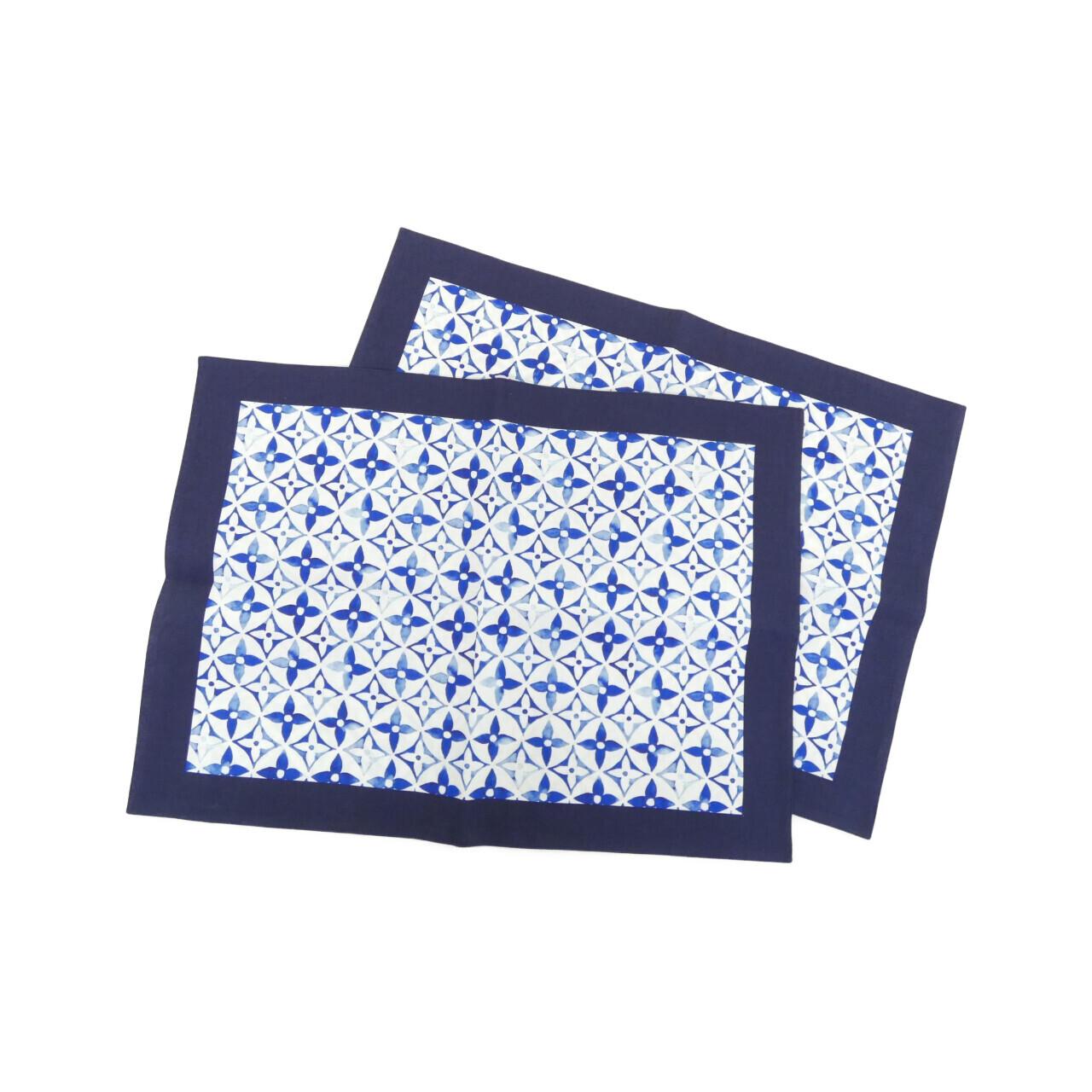 LOUIS VUITTON LV By the Pool Table Napkin Set GI0914