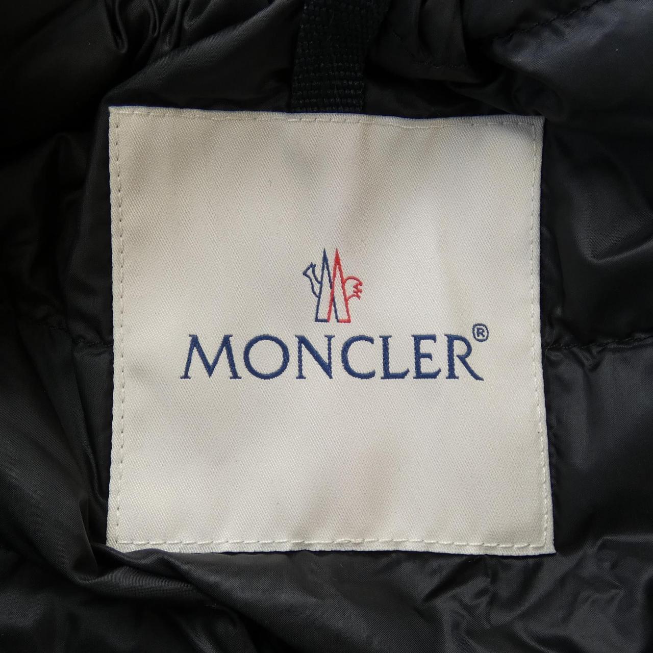 モンクレール MONCLER ダウンジャケット