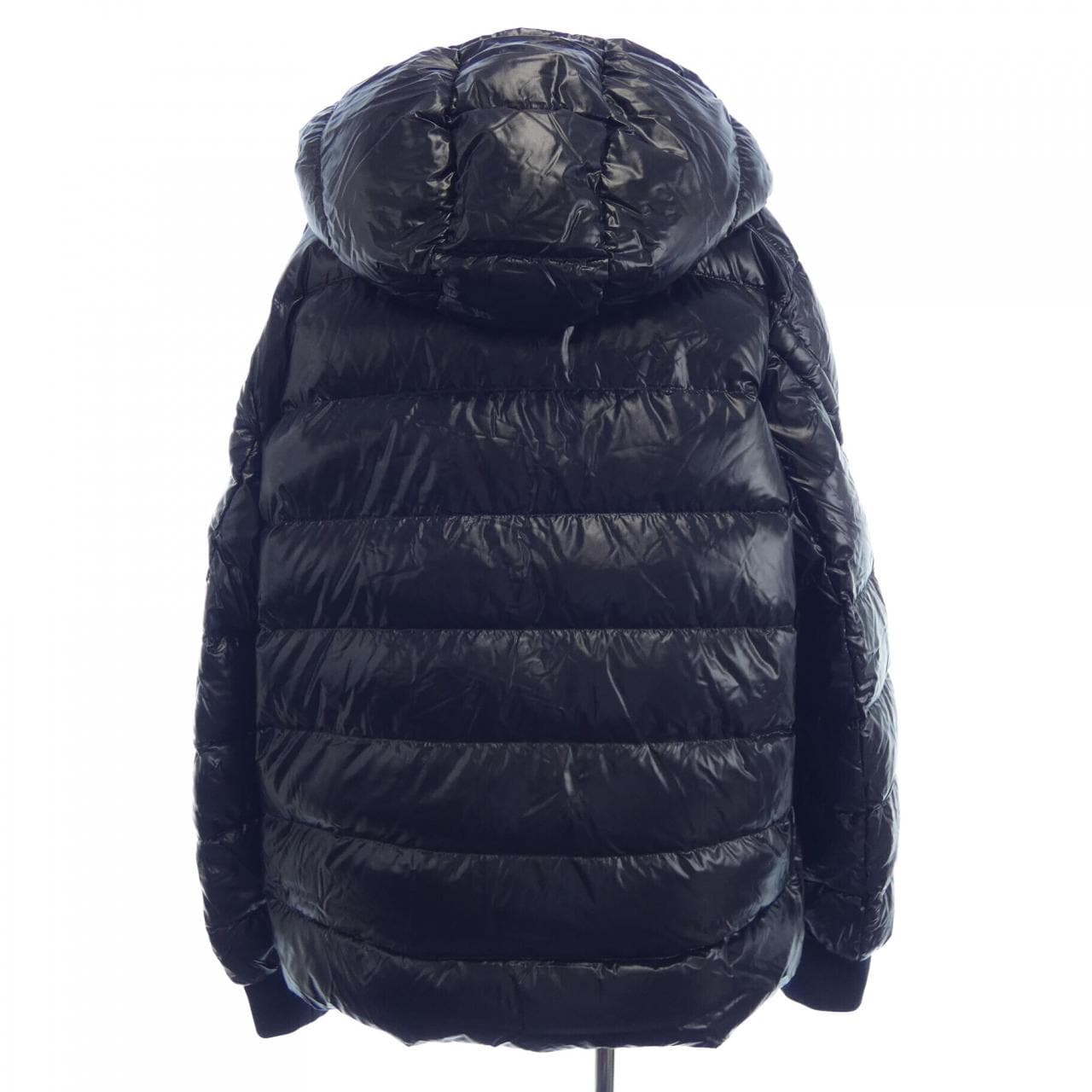 モンクレール MONCLER ダウンジャケット