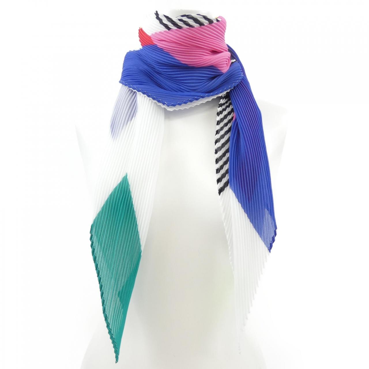 ミーイッセイミヤケ me ISSEY MIYAKE STOLE