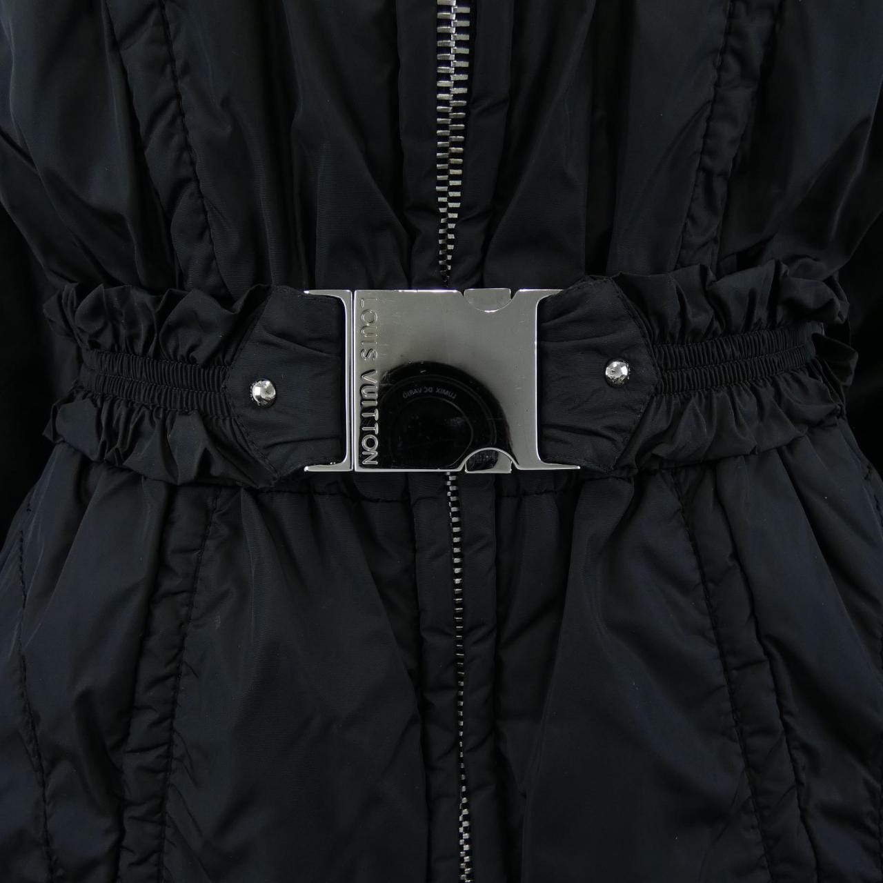 ルイヴィトン LOUIS VUITTON WLJA09PCW ダウンジャケット