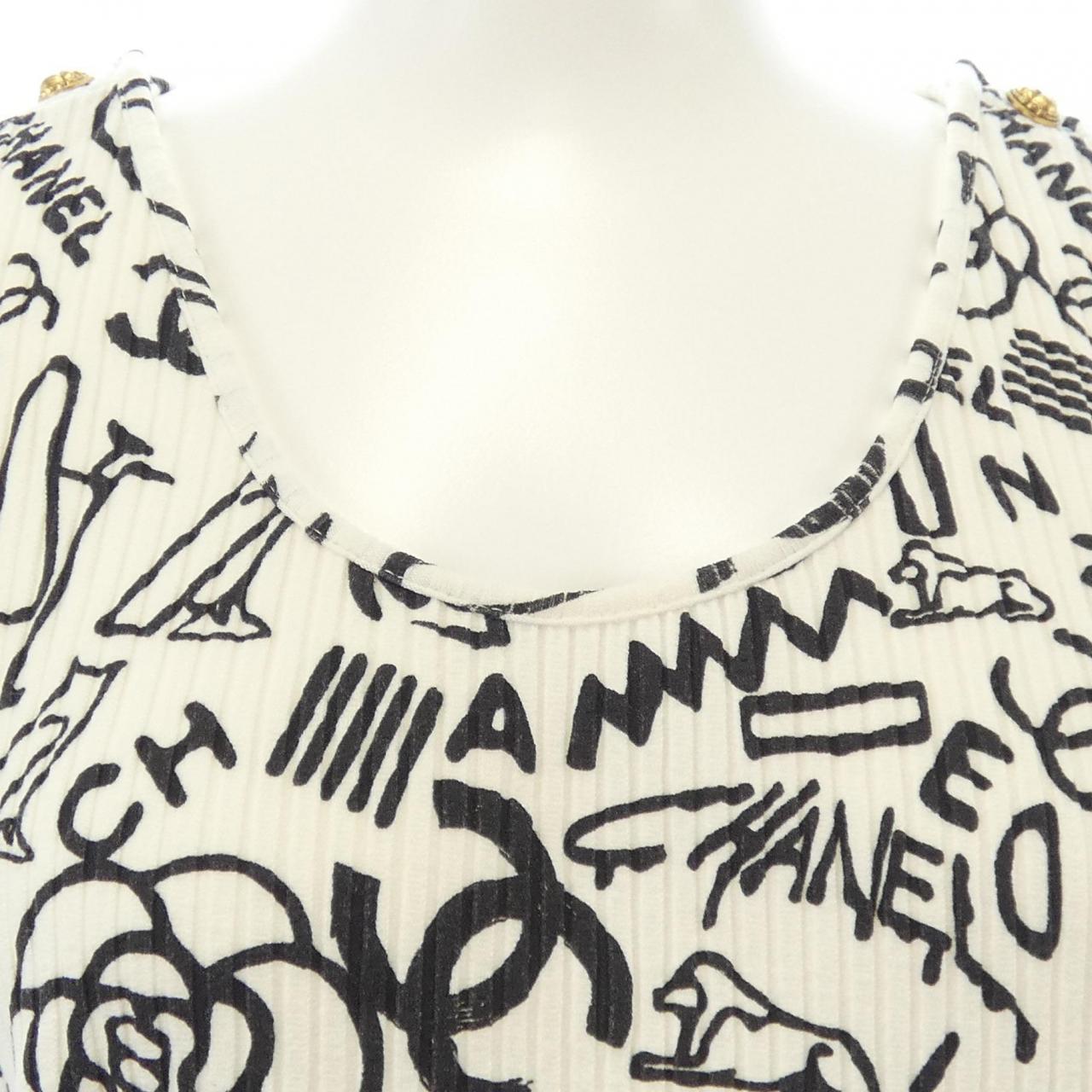 シャネル CHANEL P61888V47215 19A Tシャツ