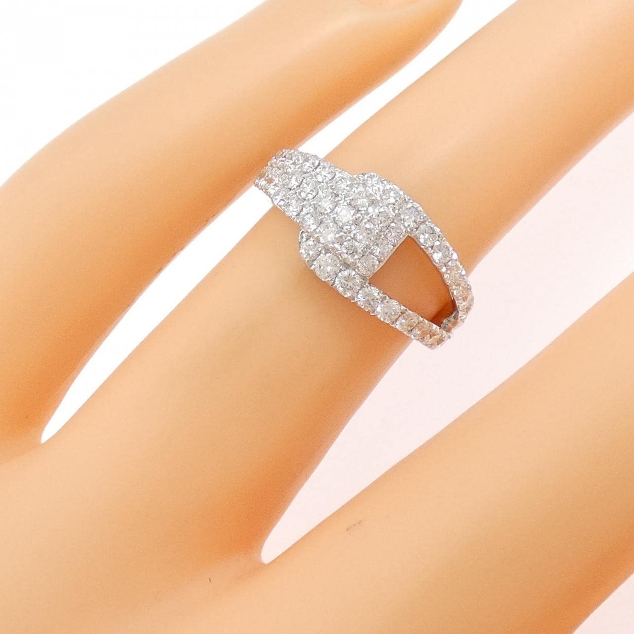 ジュネ ダイヤモンド リング 0.77CT