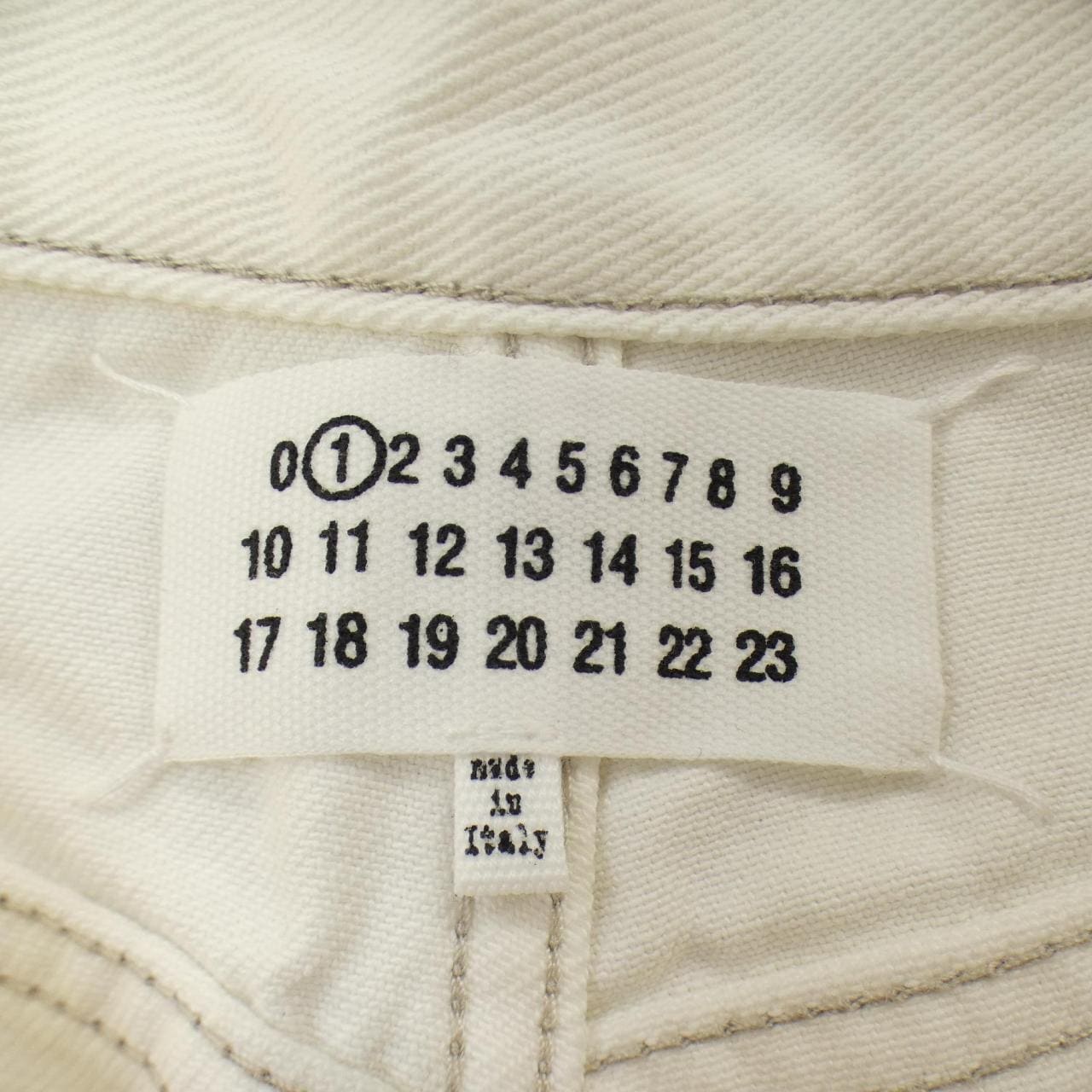 メゾンマルジェラ Maison Margiela デニムジーンズ スラッシュディテール S51LA0106 ジーンズ