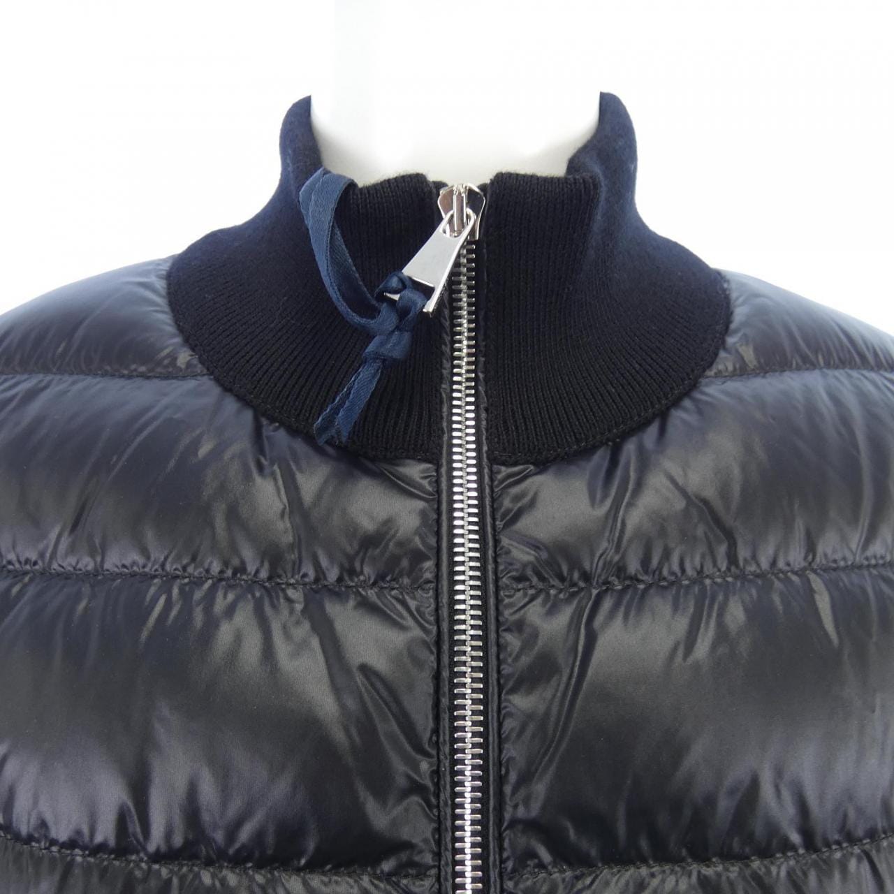 モンクレール MONCLER 10939B00025 ダウンジャケット