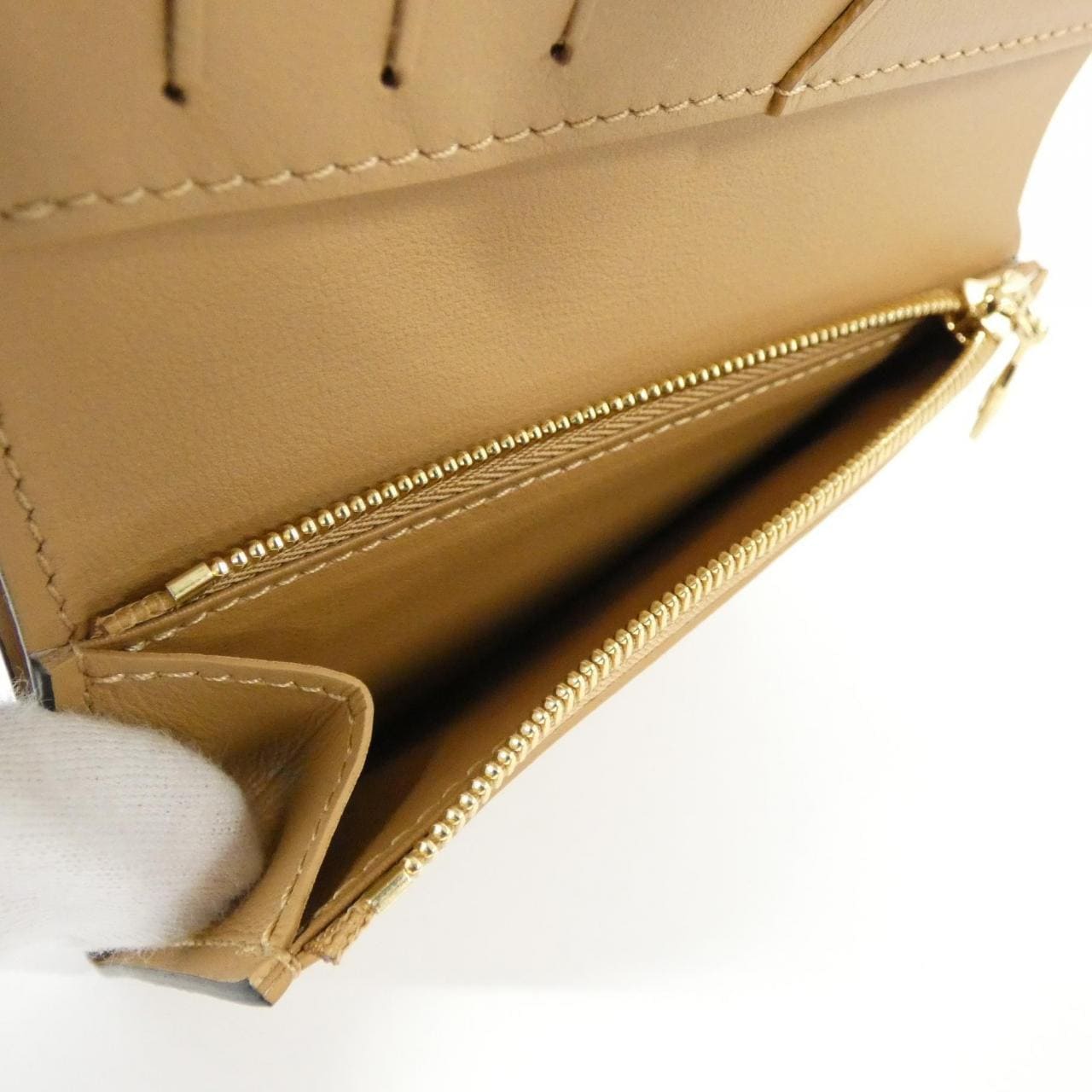 ルイヴィトン トリヨン LVヴェルティカル CPウォレット M81561 財布