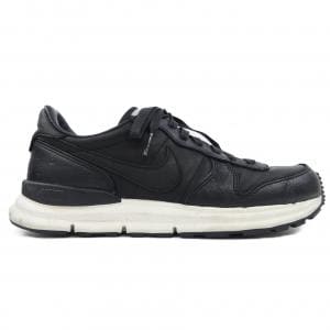 ナイキ NIKE スニーカー