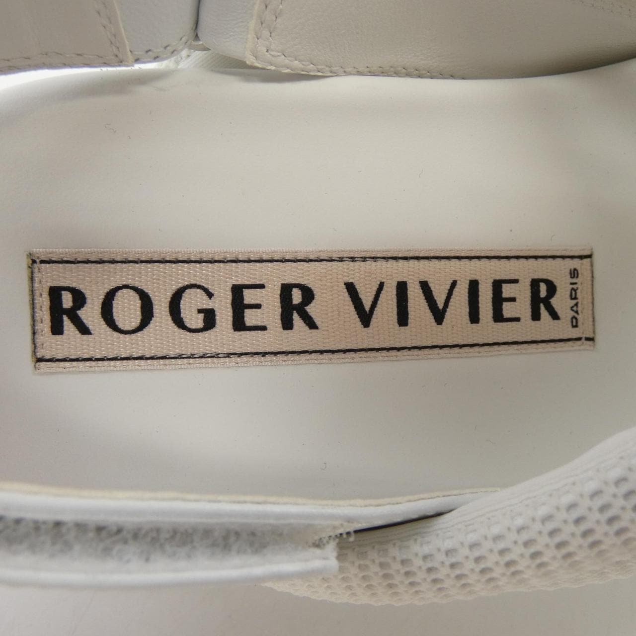 ロジェヴィヴィエ ROGER VIVIER ヴィヴランライトストラスバックル サンダル