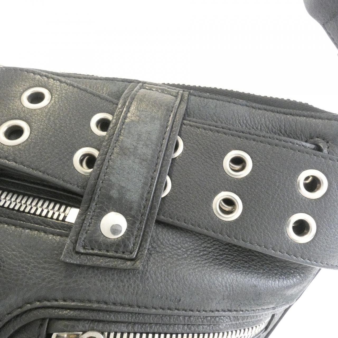 バレンシアガ 702036 210BZ ショルダーバッグ