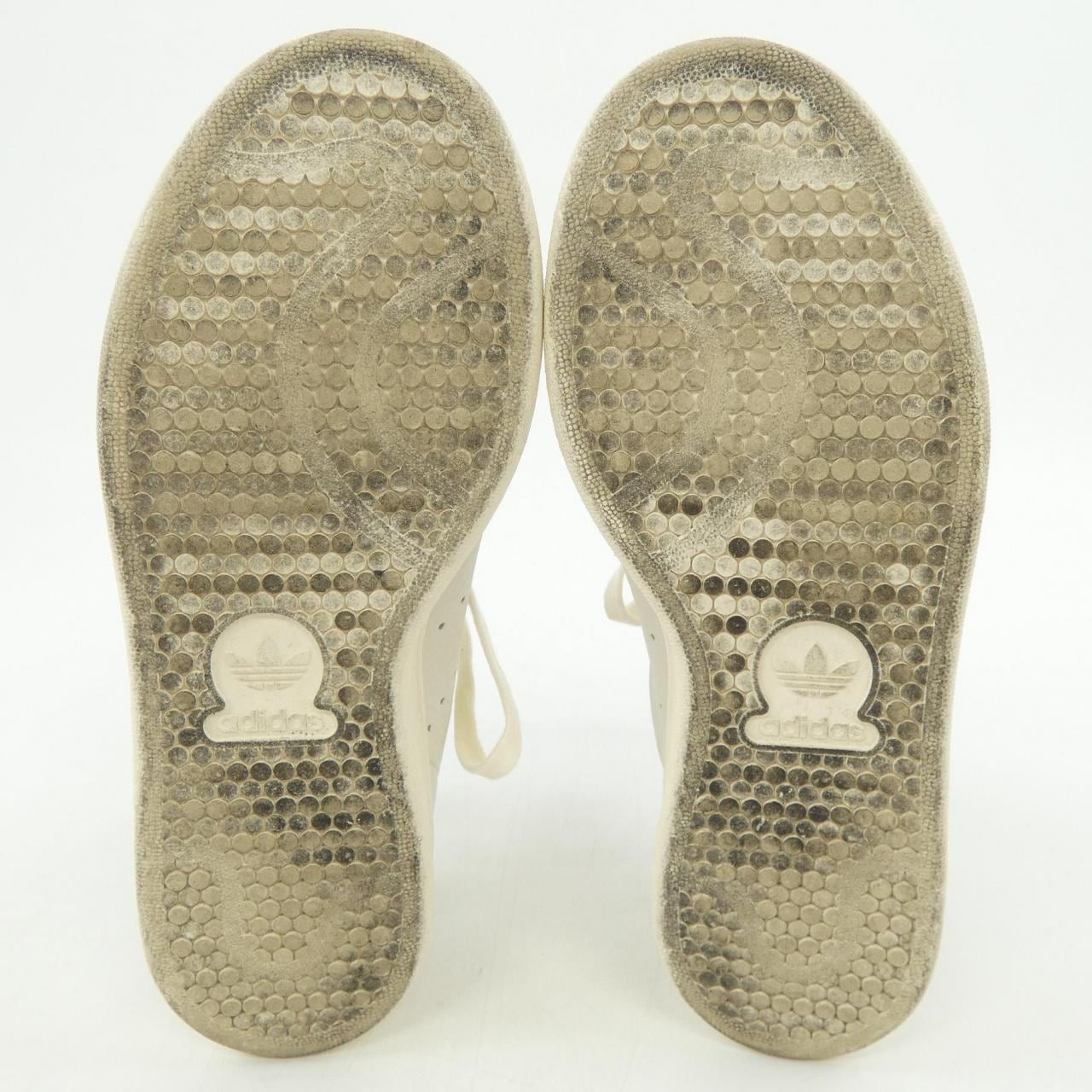 アディダス ADIDAS B37897 スニーカー