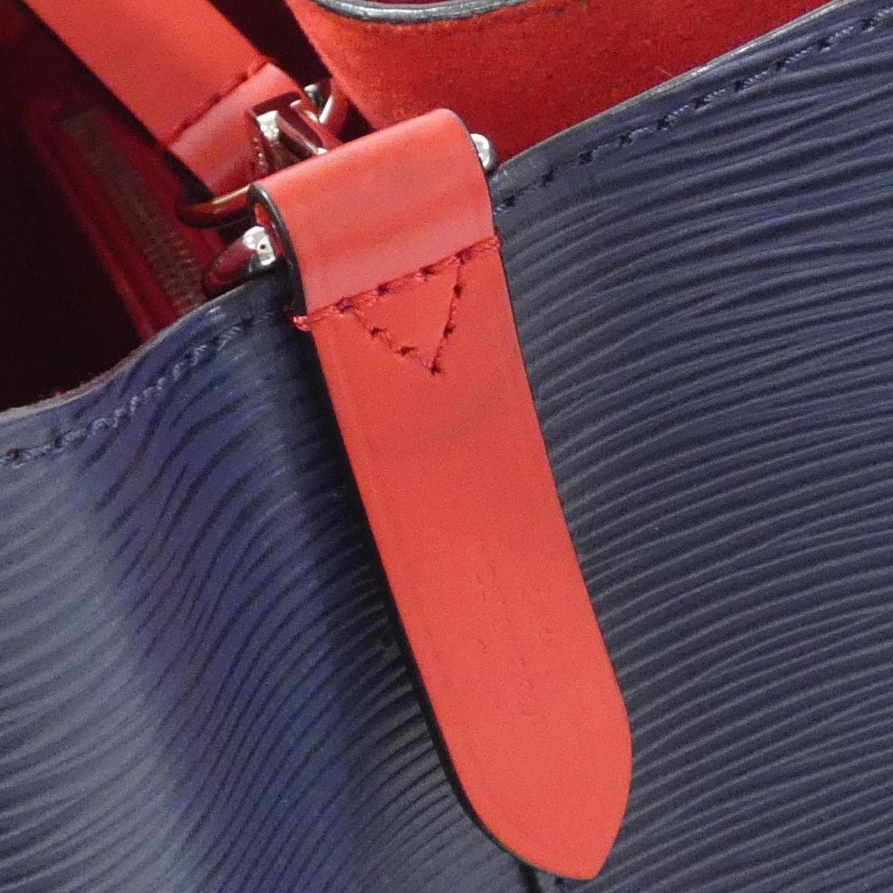 LOUIS VUITTON Epi Neo Noe M54367 Shoulder Bag