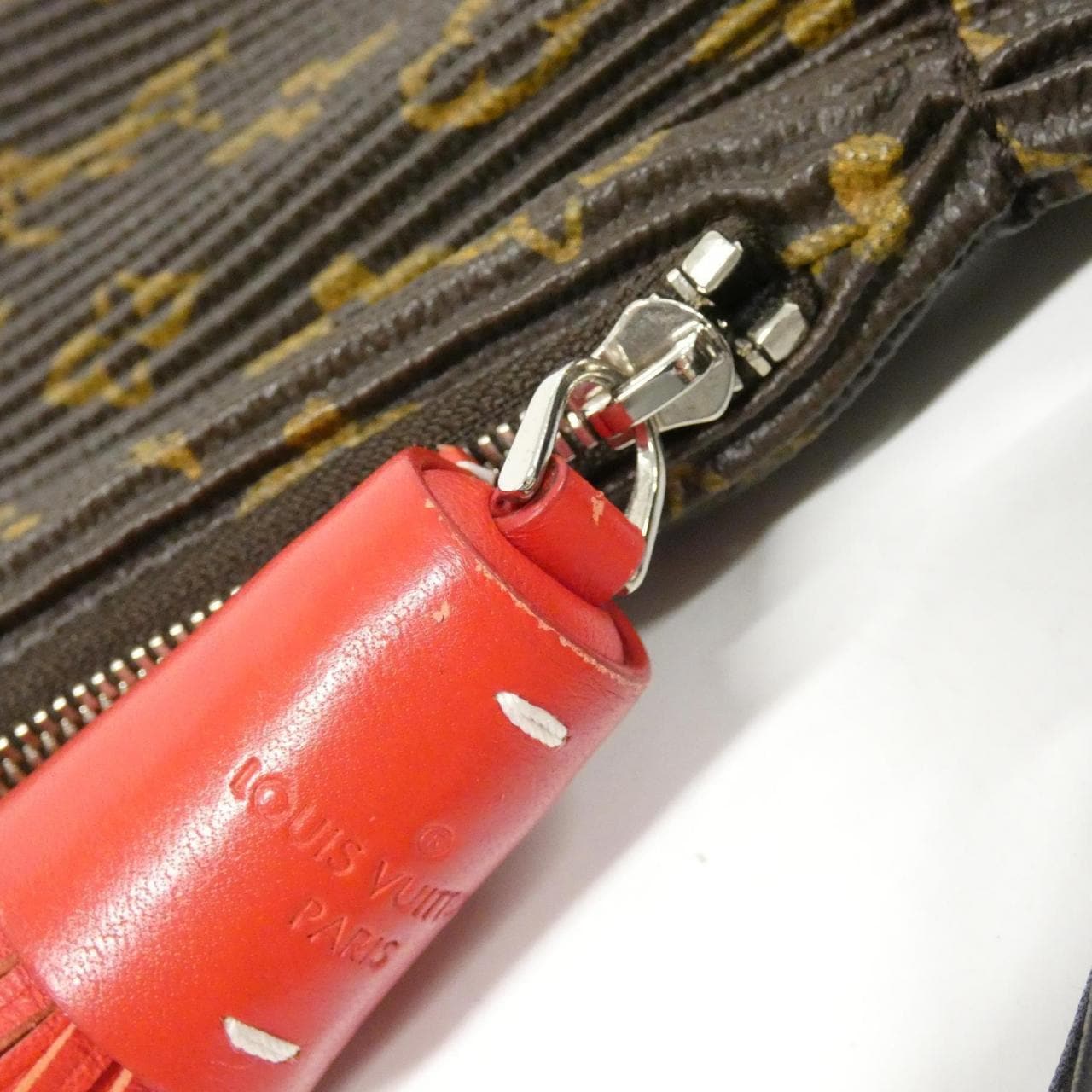 ルイヴィトン モノグラム ポーチ エクスプローラー M62232 ショルダーバッグ