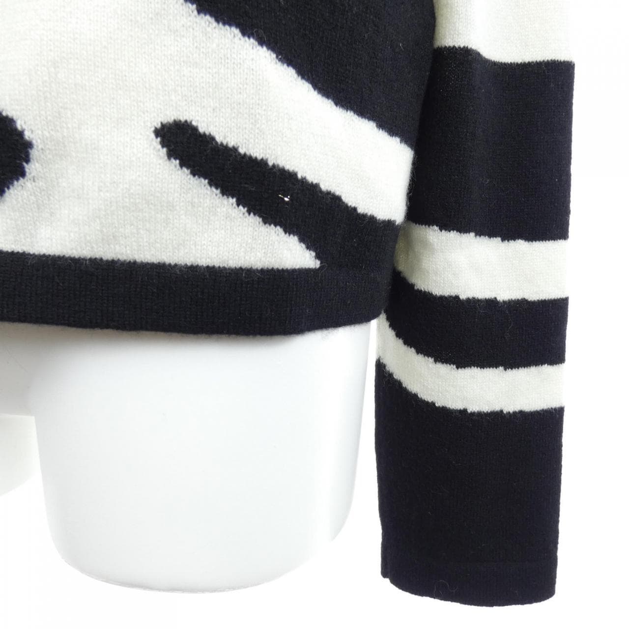 エルメス HERMES LA PROMENADE DU MATIN 2H2664D2 ニット