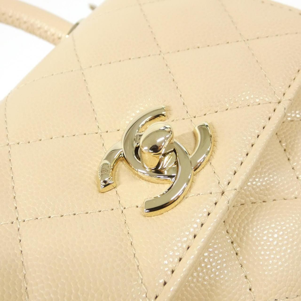 シャネル AP4244 チェーンクラッチ