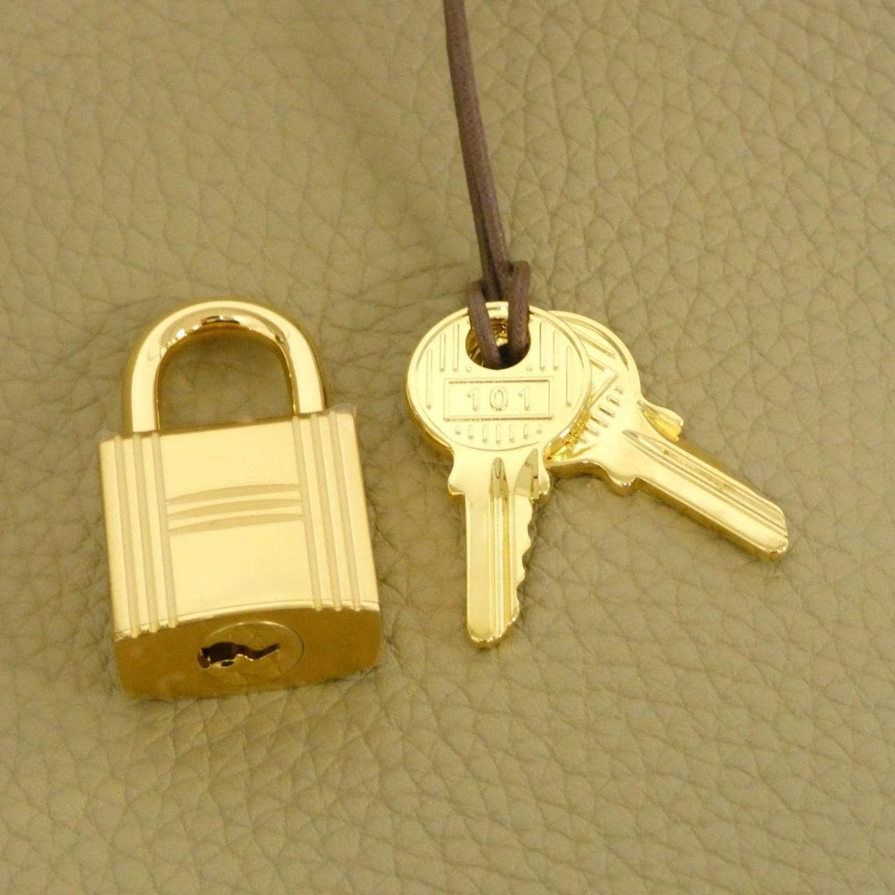 エルメス ピコタン ロック MM 060991CC バッグ