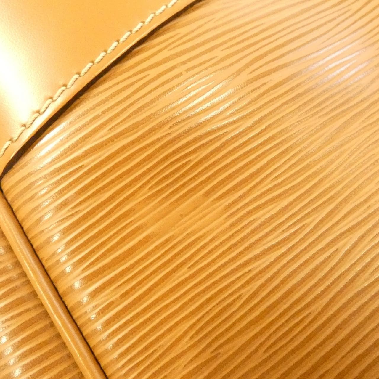 ルイヴィトン エピ パッシィ PM M5926I バッグ