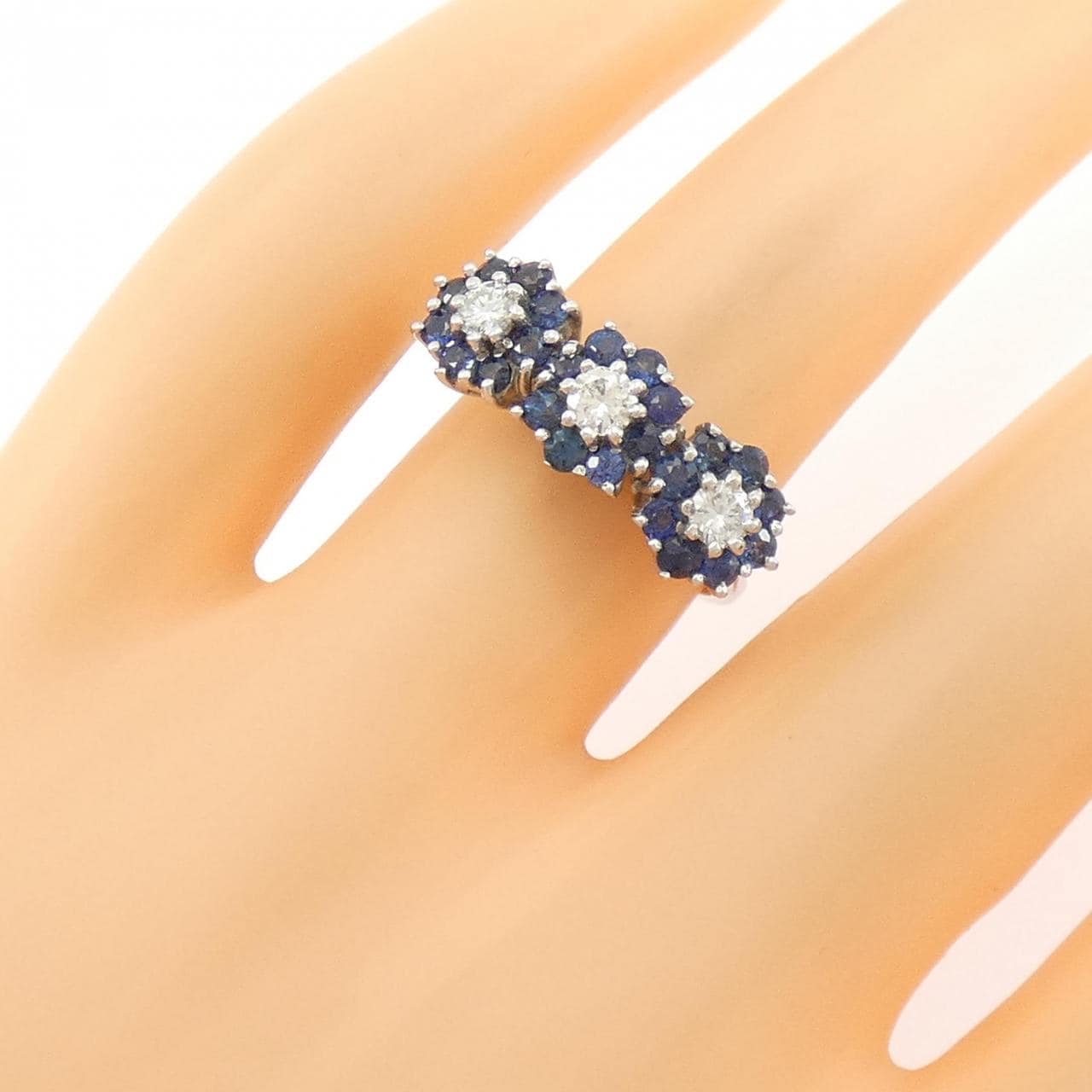 750WG フラワー サファイヤ リング