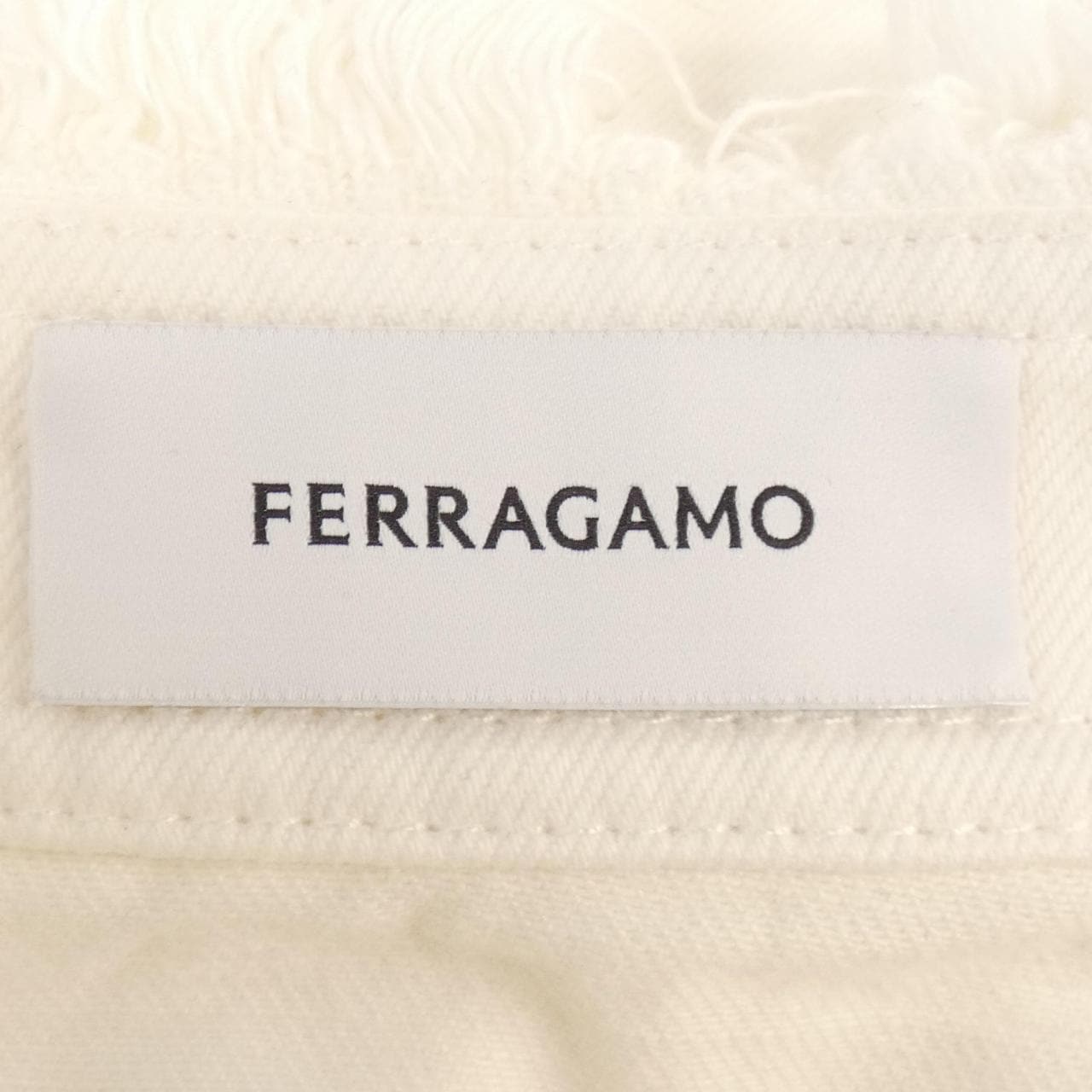 サルヴァトーレフェラガモ SALVATORE FERRAGAMO 13 G954 スカート