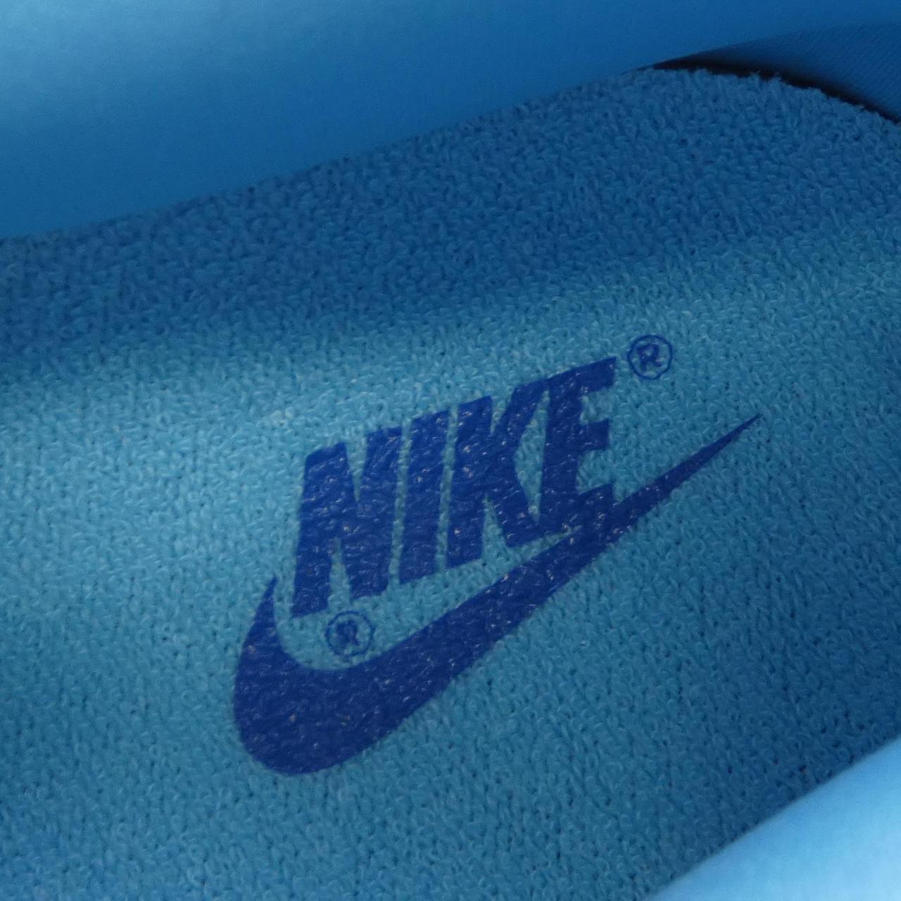 ナイキ NIKE スニーカー