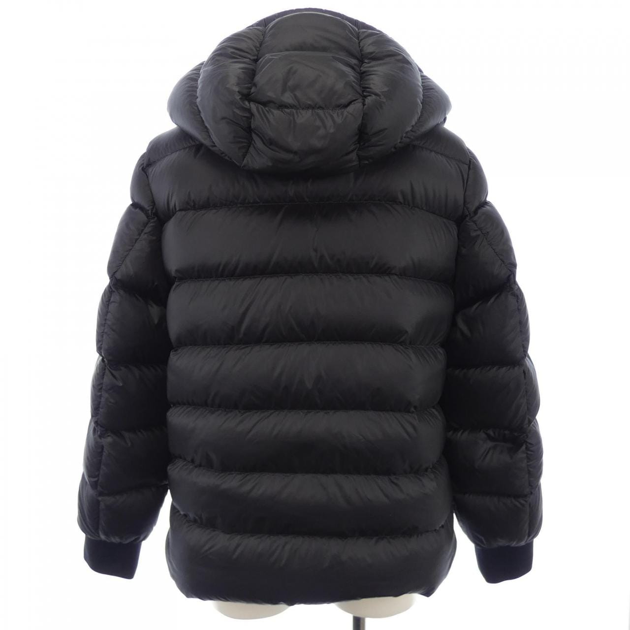 モンクレール MONCLER ダウンジャケット