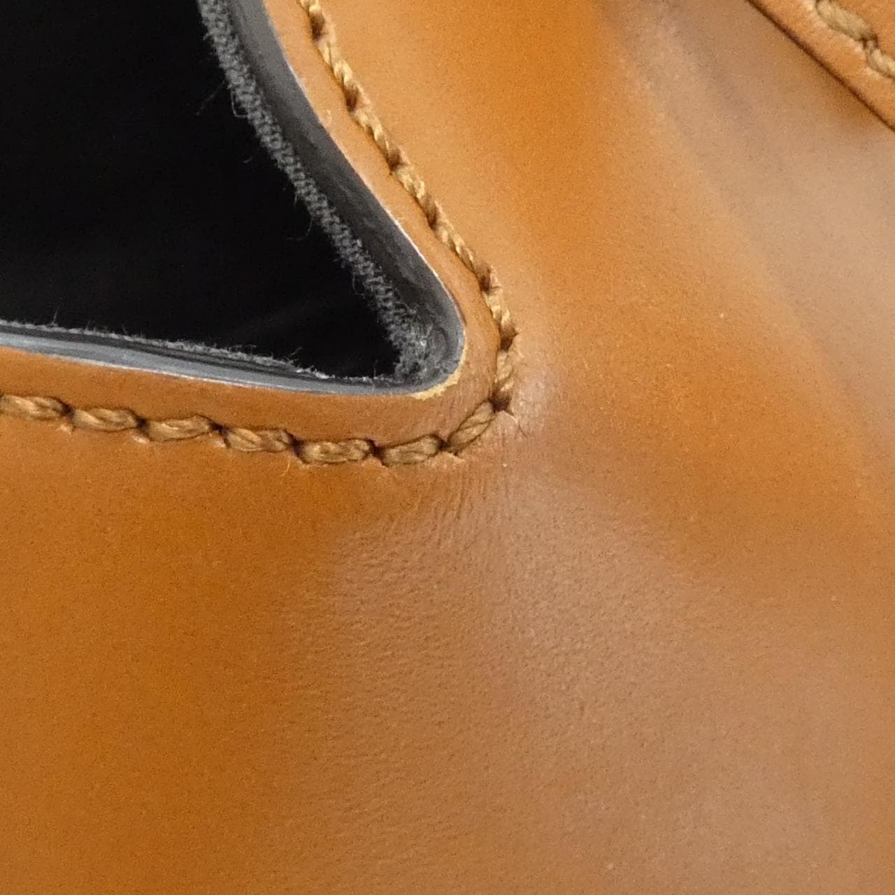 フェンディ バイ ザ ウェイ ミディアム 8BL146 AC9L バッグ