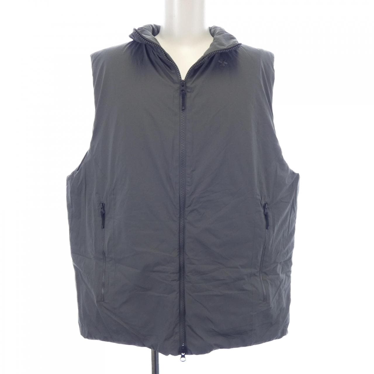 GOLDWIN vest
