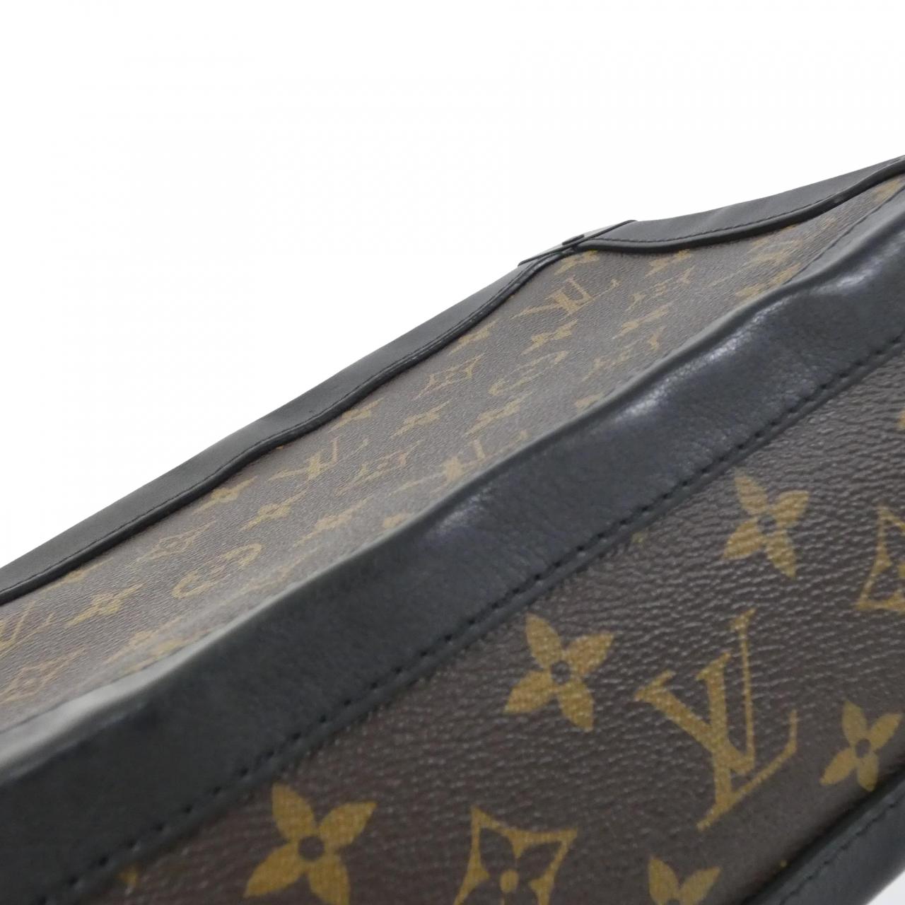 LOUIS VUITTON Monogram Solar Ray Soft Trunk M44478 单肩包