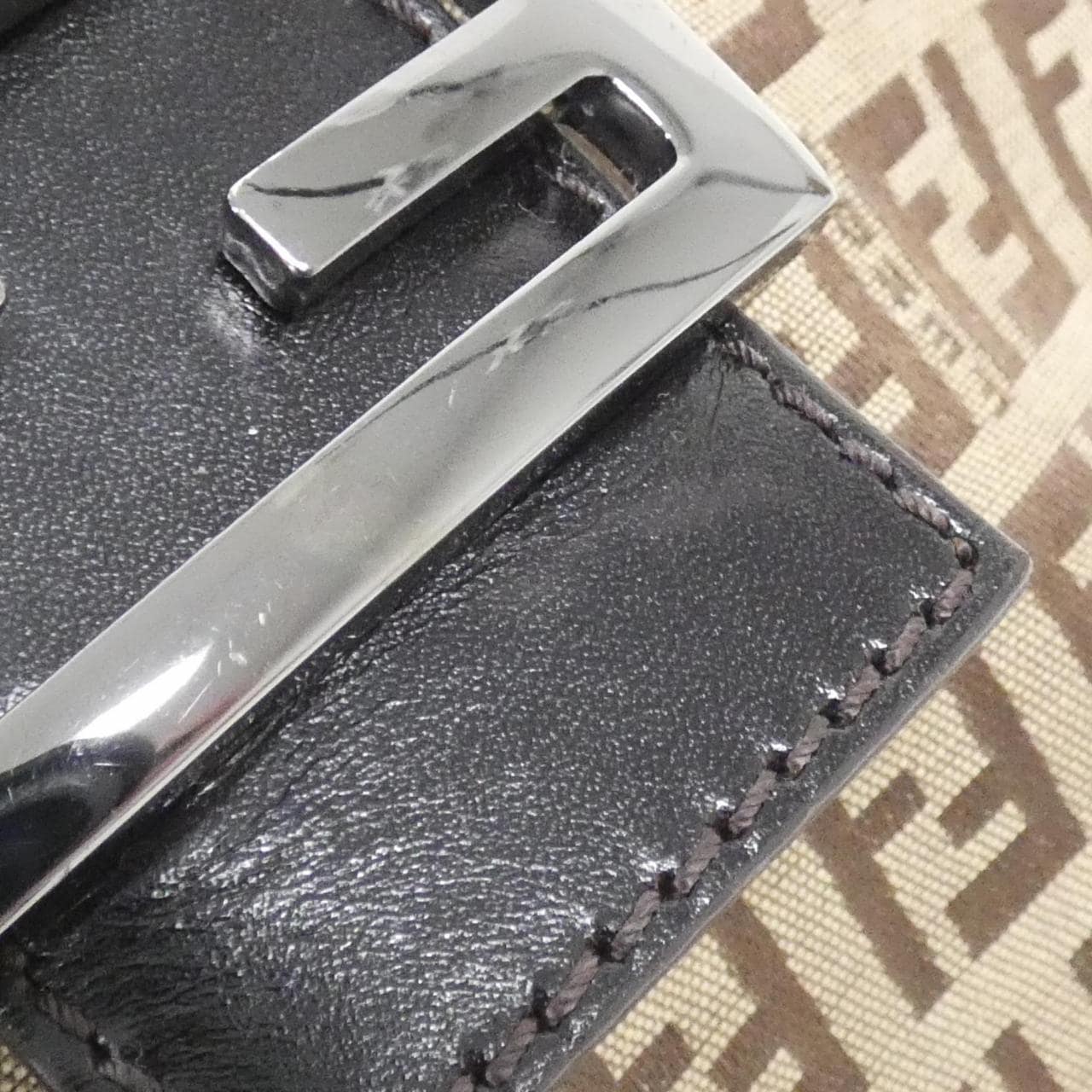 【ヴィンテージ】フェンディ 8BR004 NY1 ショルダーバッグ