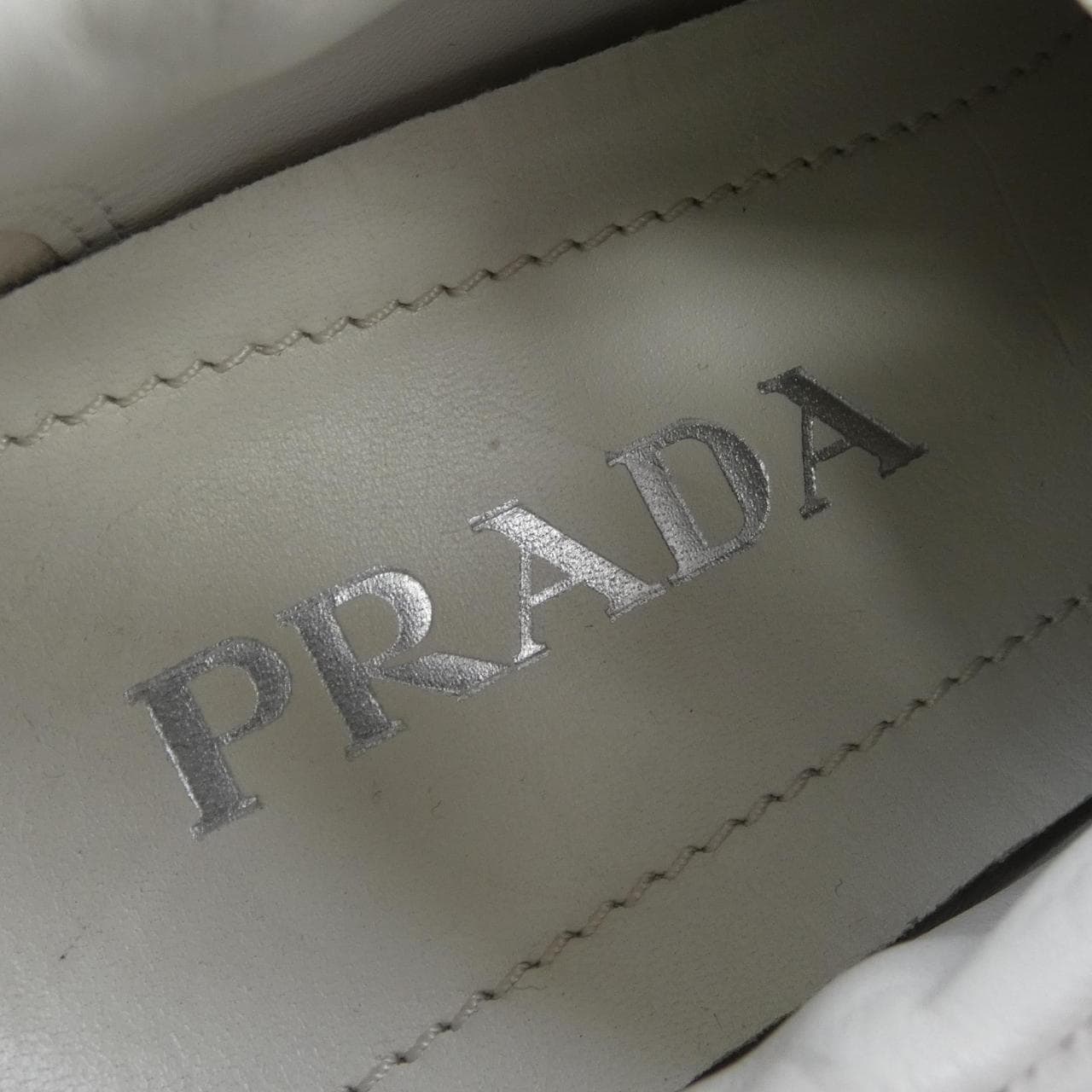 プラダ PRADA スニーカー