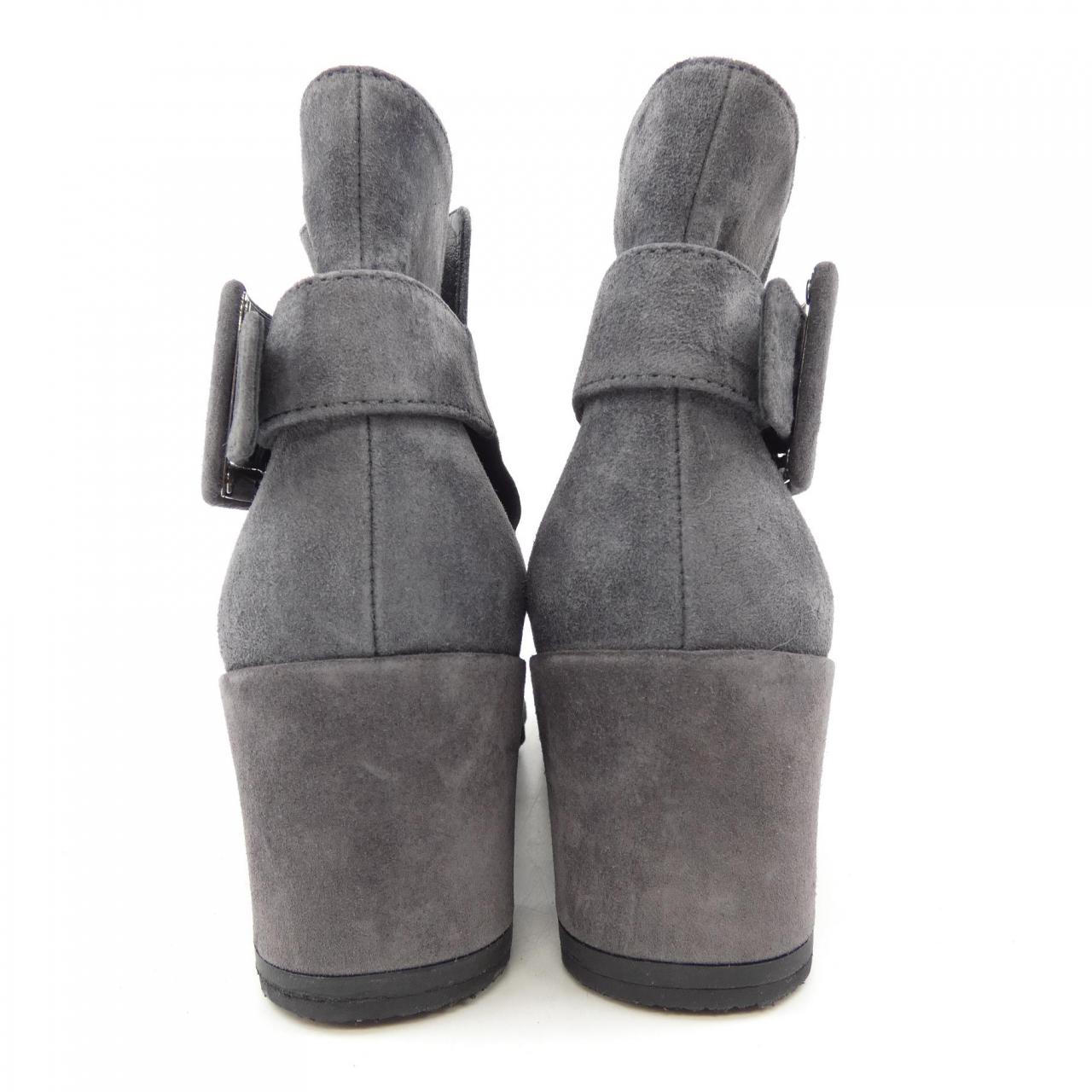 ロジェヴィヴィエ ROGER VIVIER ブーツ