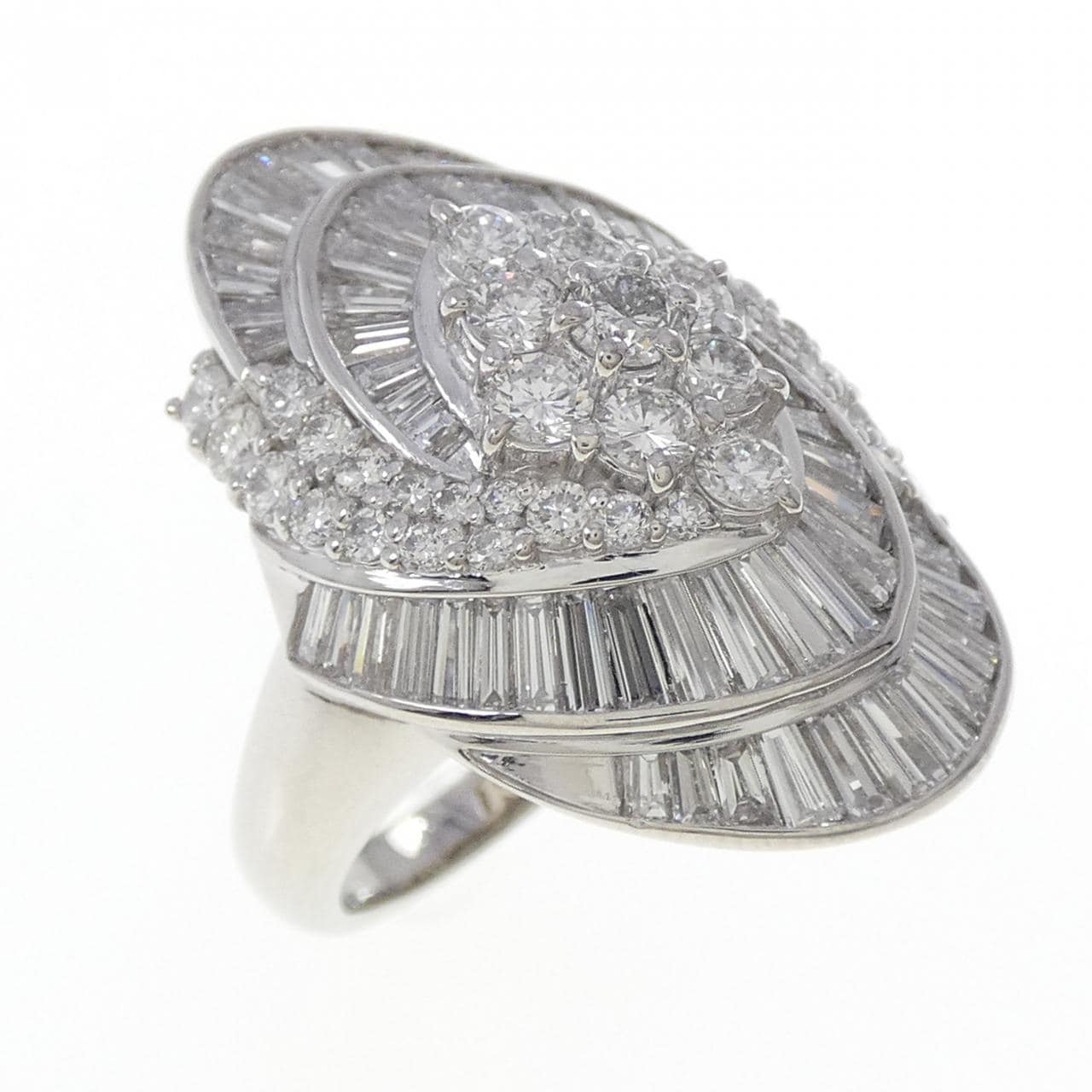 PT900 ダイヤモンド リング 3.01CT