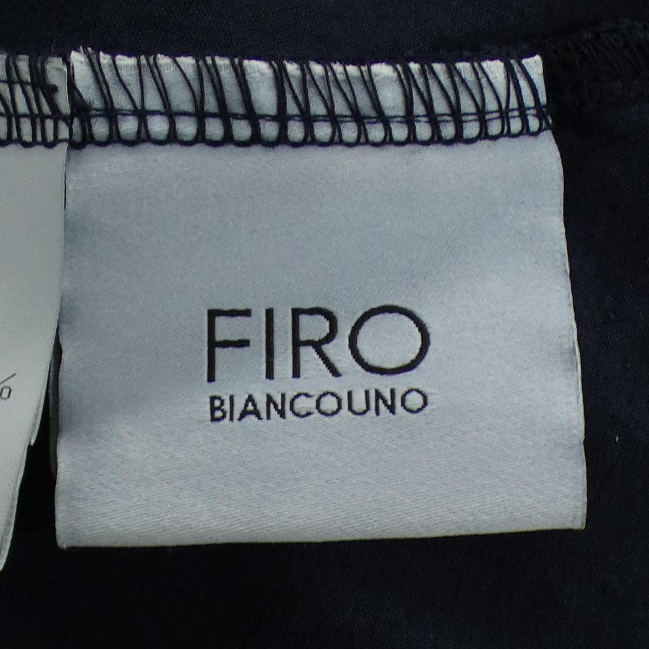 FIRO BIANCOUNO トップス