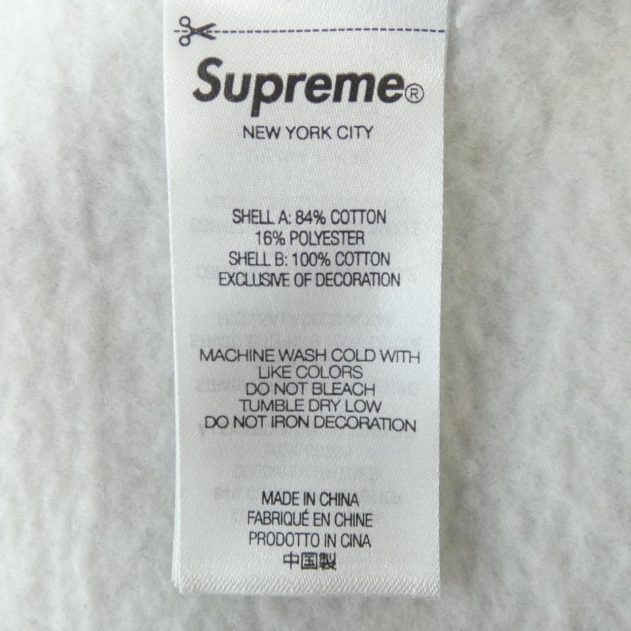 シュプリーム SUPREME パーカー