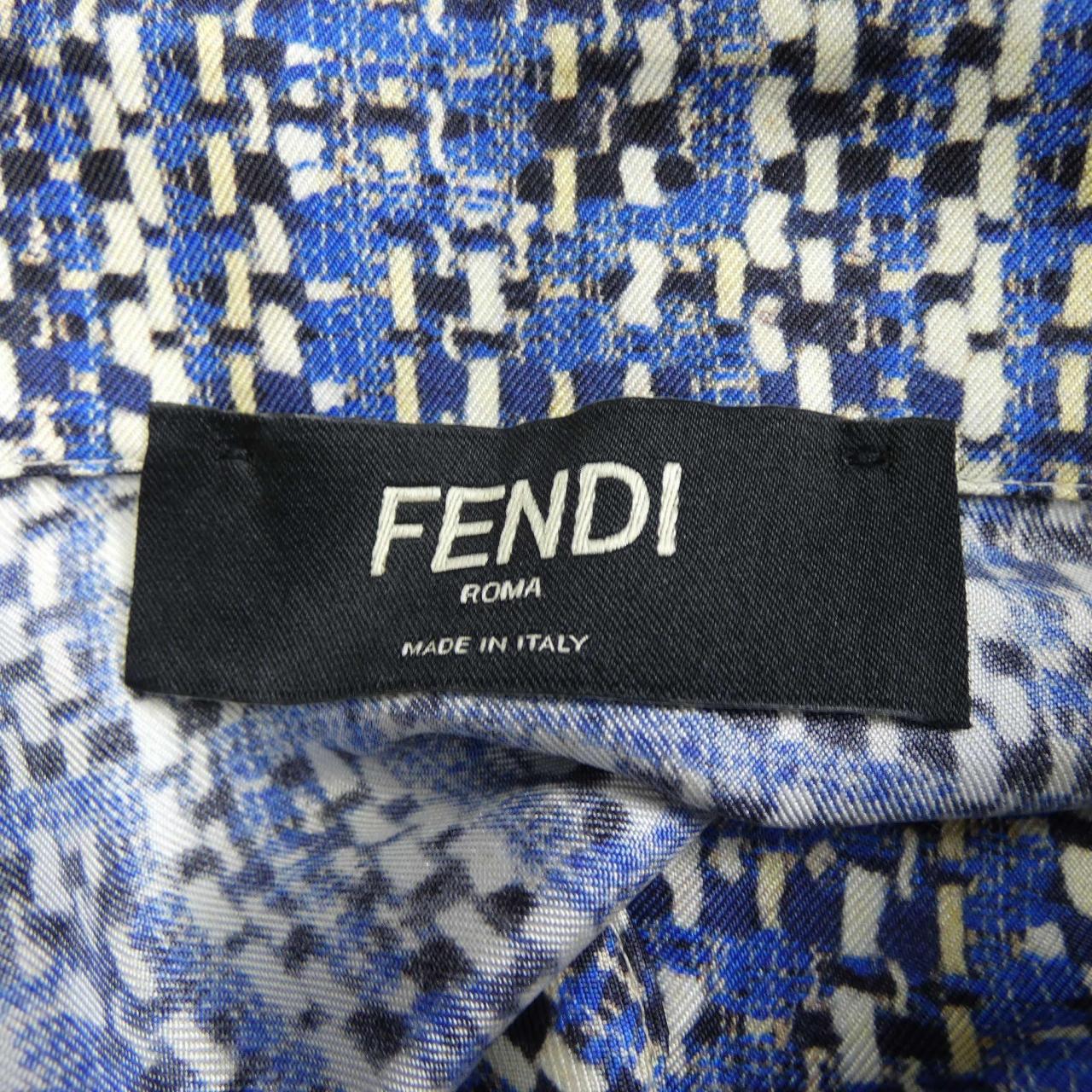 フェンディ FENDI FS0795 AR6F S／Sシャツ