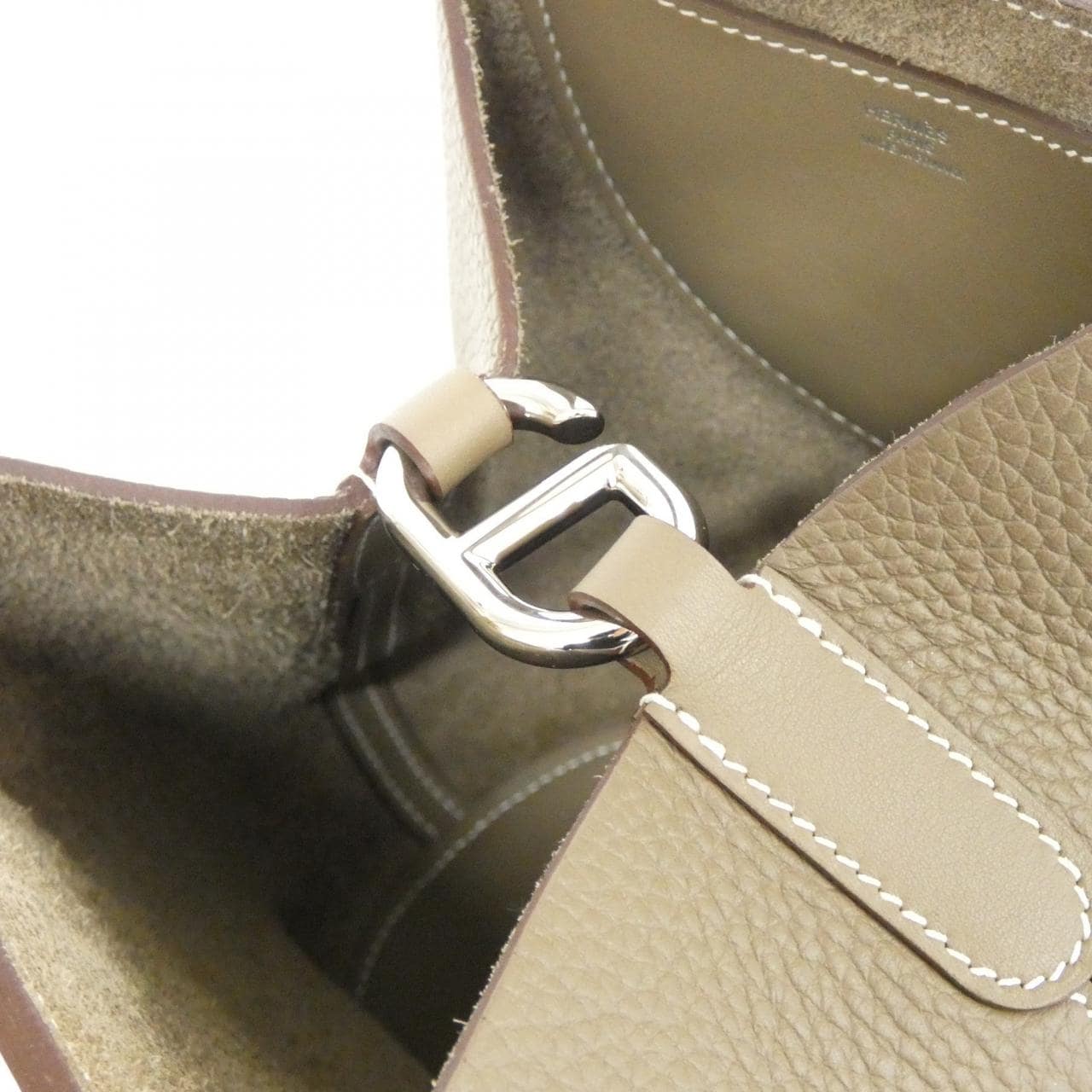 エルメス イン ザ ループ 18cm 084274CK バッグ