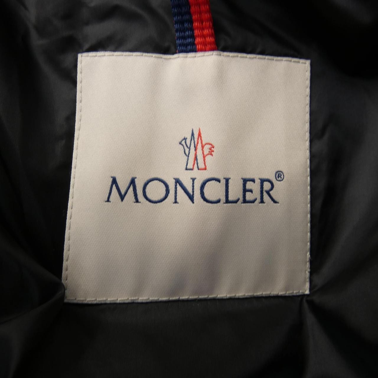 モンクレール MONCLER ダウンジャケット