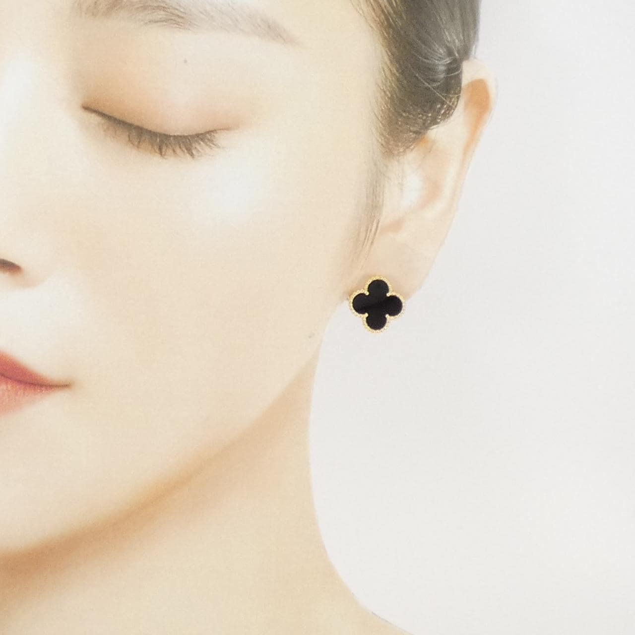 ヴァンクリーフ&アーペル ヴィンテージアルハンブラ ピアス