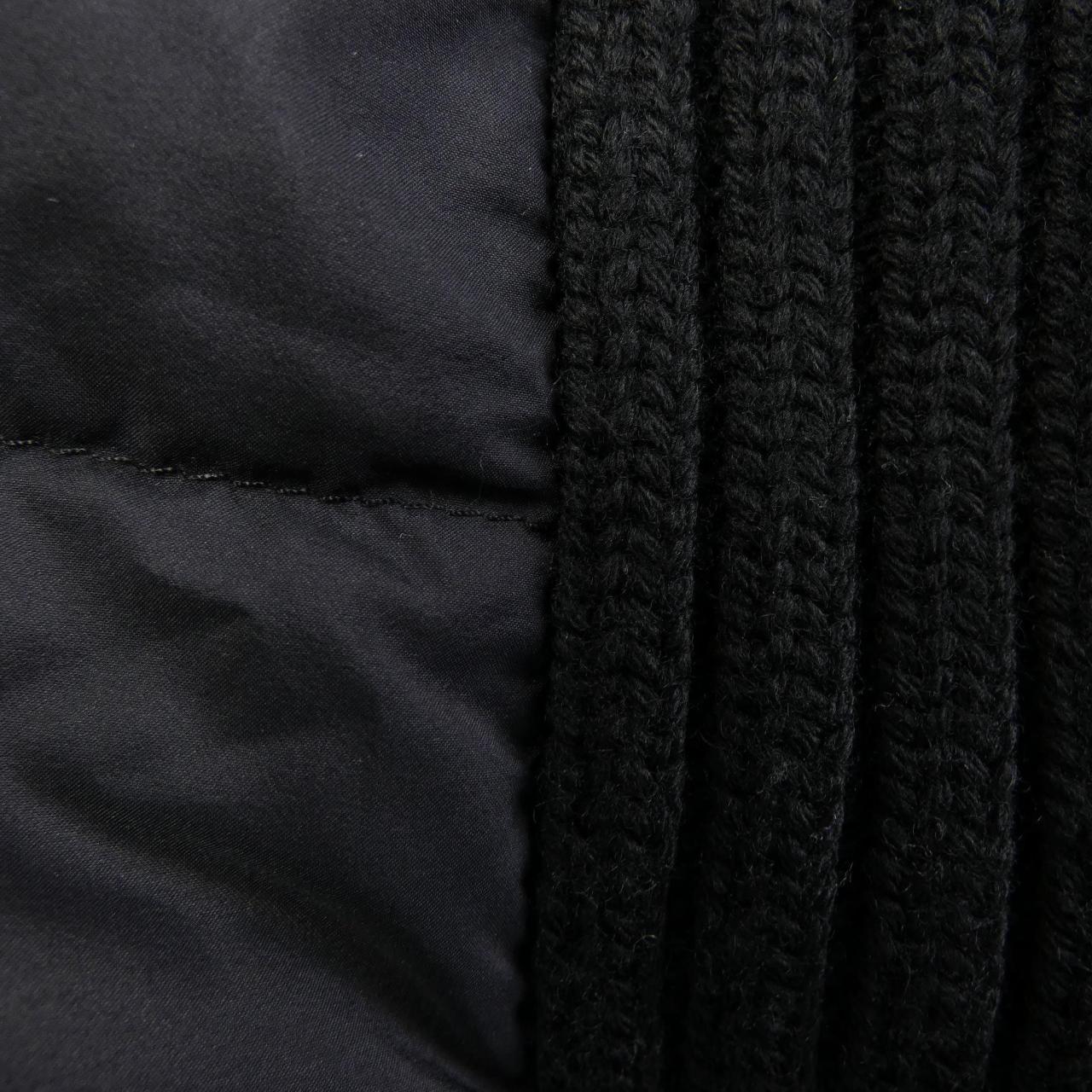 モンクレール MONCLER ダウンジャケット