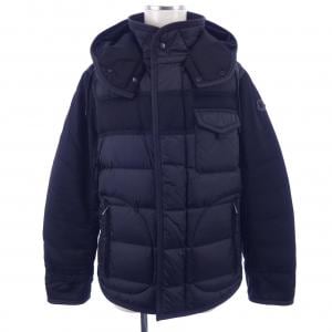 モンクレール MONCLER ダウンジャケット